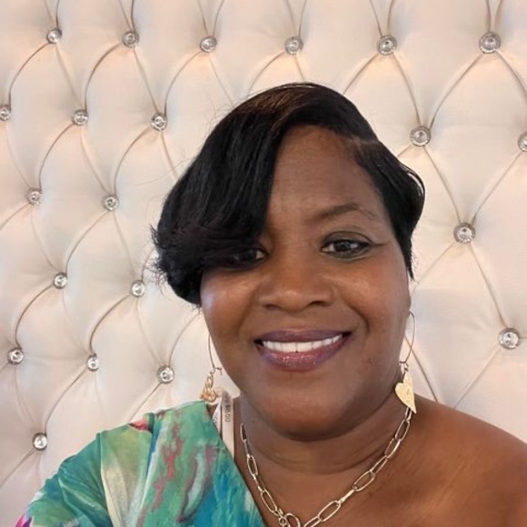 Meet your Posher, Dawn - Picture 1 of 1